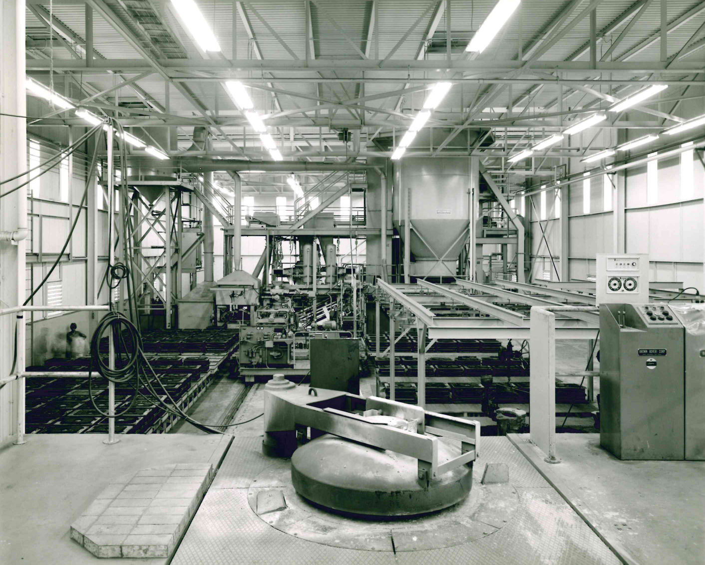 1963